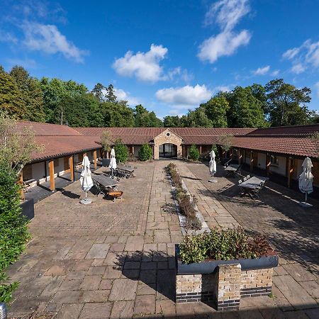 Hotel The Ridings At Theobalds Park Goff's Oak Esterno foto