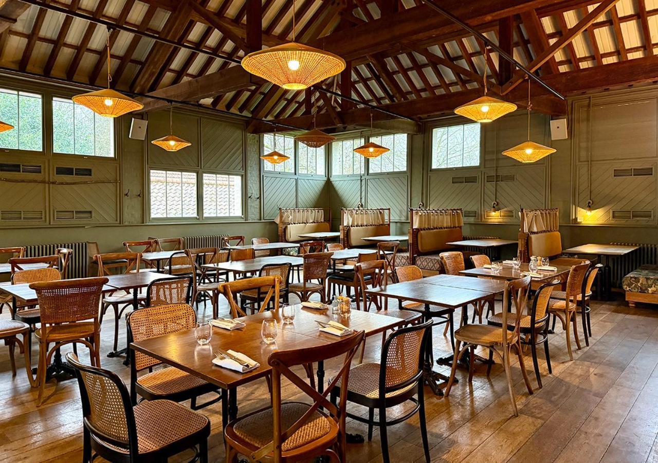 Hotel The Ridings At Theobalds Park Goff's Oak Esterno foto